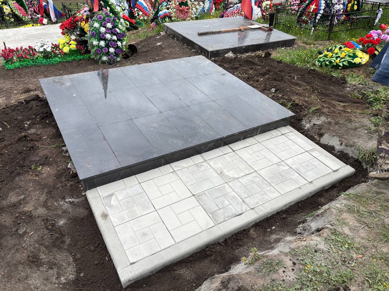Укладка полированной гранитной плитки